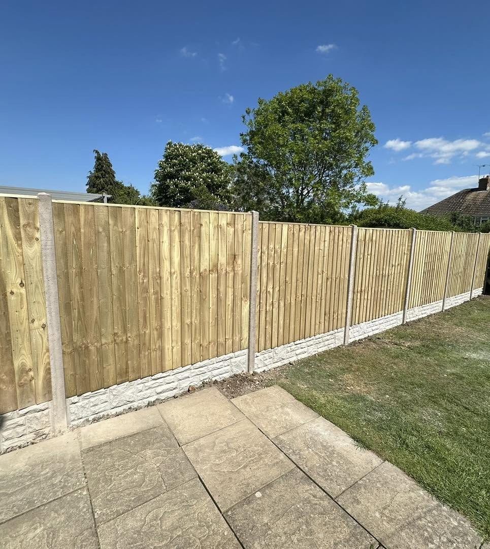 Closeboard fence with concrete posts